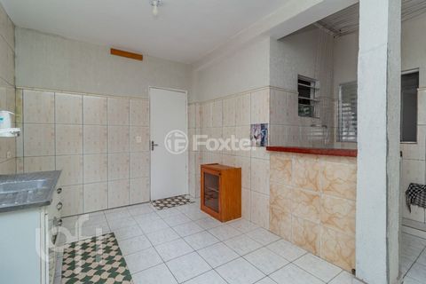 Image 19 - 882797