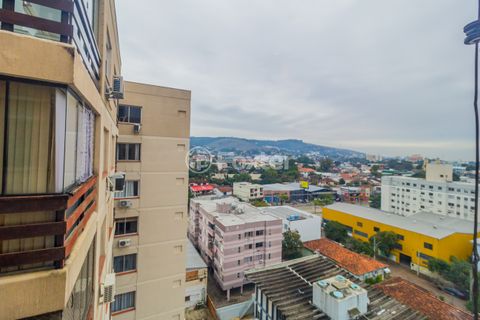 Image 4 - 882803