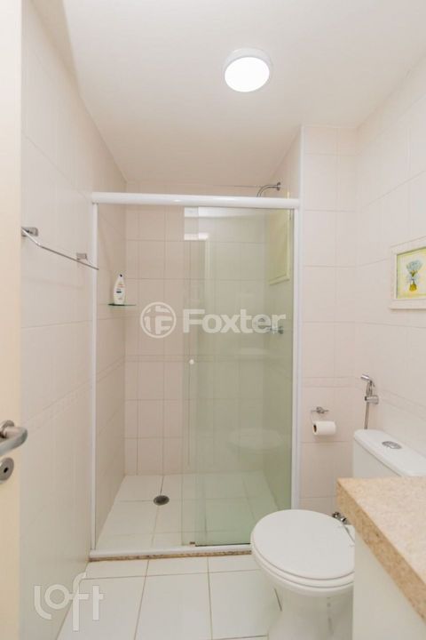 Image 8 - 882805