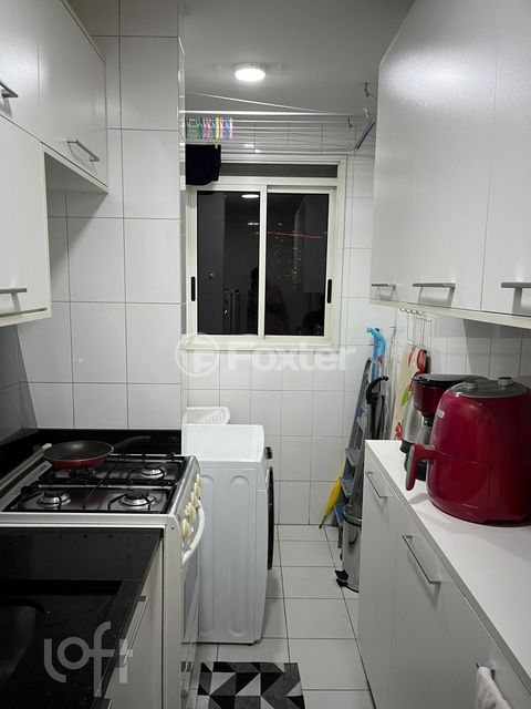 Image 5 - 882805