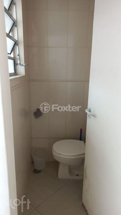 Image 8 - 882808