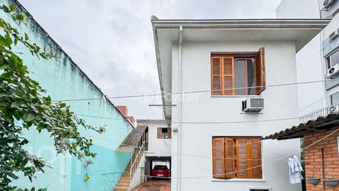 Image 19 - 882810
