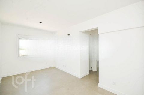 Image 8 - 882811