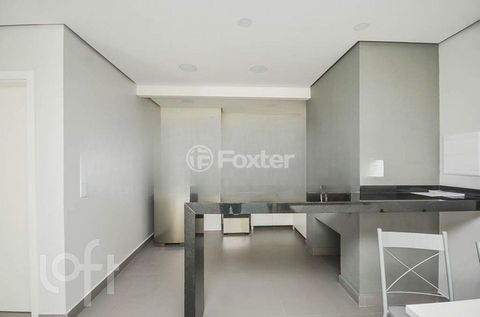 Image 19 - 882811