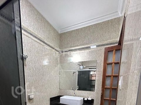 Image 17 - 882813