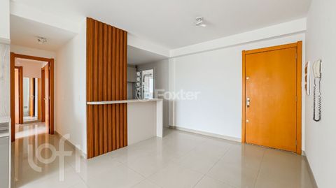 Image 19 - 882823