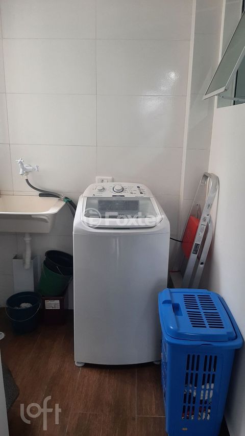 Image 4 - 882825