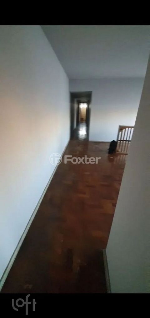 Image 5 - 882829