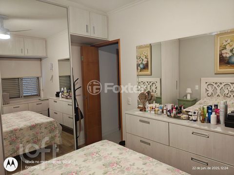 Image 7 - 882831