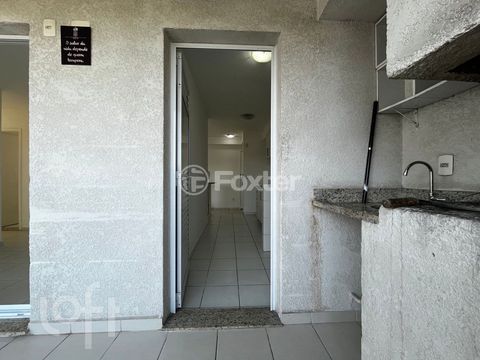 Image 3 - 882835