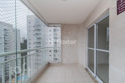 Image 5 - 882835