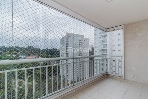 Image 6 - 882835