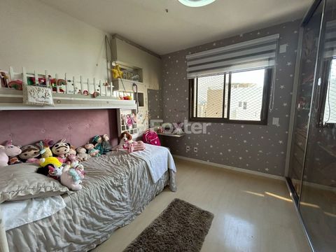 Image 17 - 882836