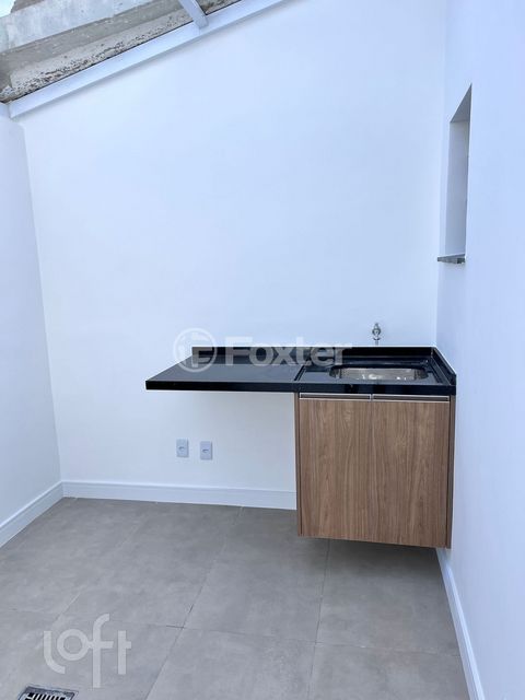 Image 7 - 882843