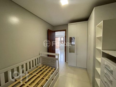 Image 7 - 882848