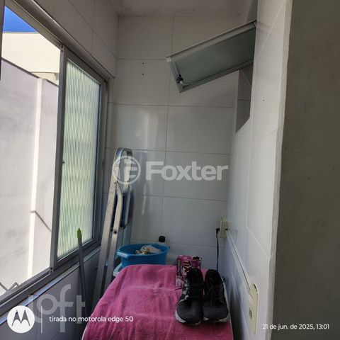 Image 7 - 882849