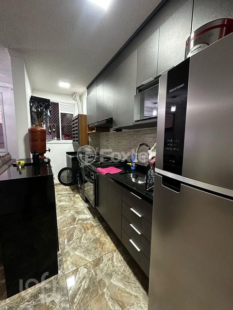 Image 1 - 882875