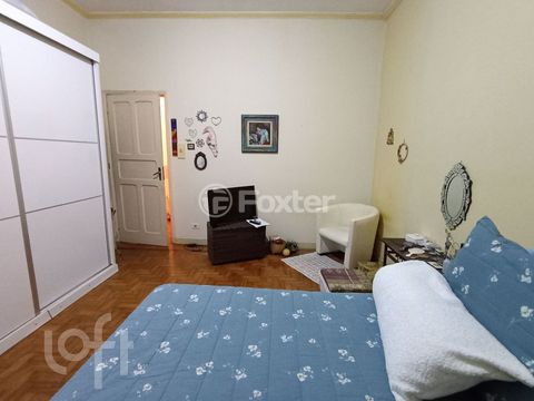 Image 4 - 882877
