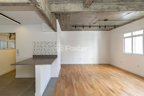 Image 9 - 882885