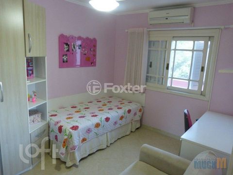 Image 9 - 882887