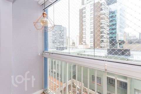 Image 5 - 882898