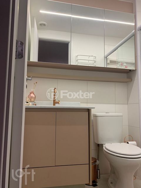 Image 7 - 882898