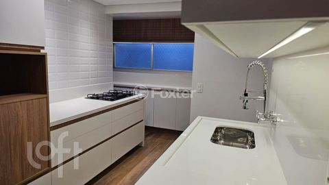 Image 7 - 882906