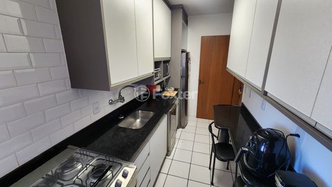 Image 6 - 882917