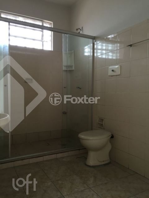 Image 7 - 882922