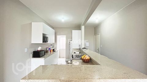 Image 9 - 882922