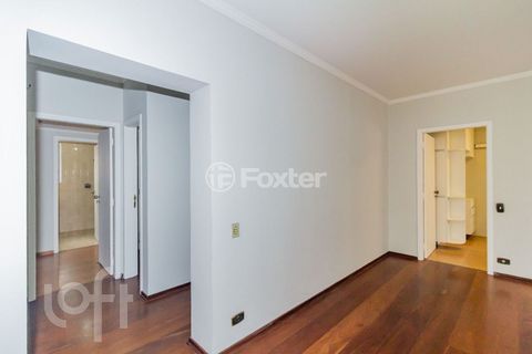 Image 3 - 882925