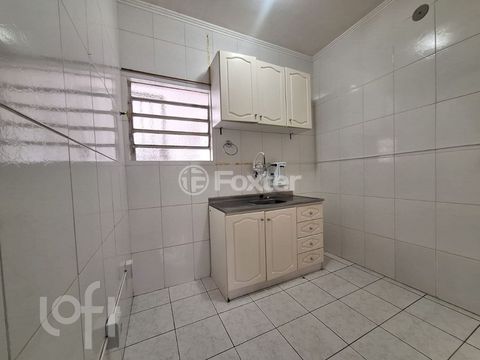 Image 3 - 882927