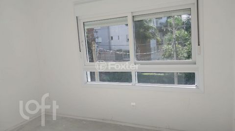 Image 8 - 882929