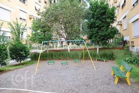 Image 16 - 882930