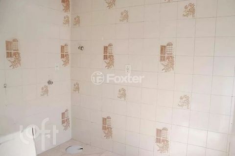 Image 7 - 882930
