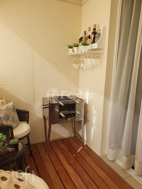 Image 3 - 882937