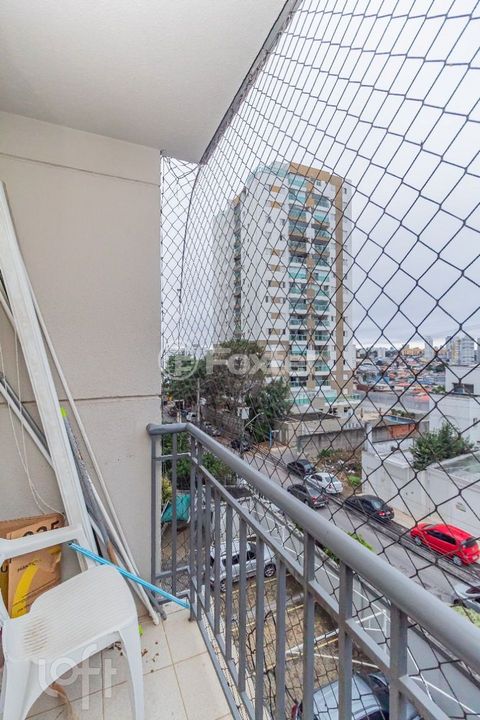 Image 3 - 882949