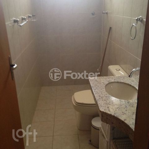 Image 8 - 882962