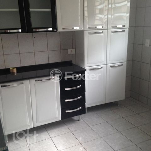 Image 1 - 882962