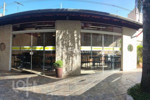 Image 3 - 882974
