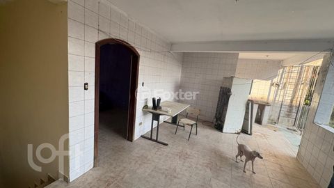 Image 11 - 882976