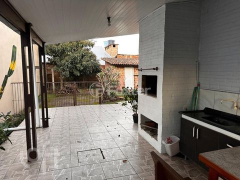 Image 15 - 882992