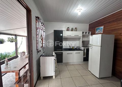Image 5 - 882992