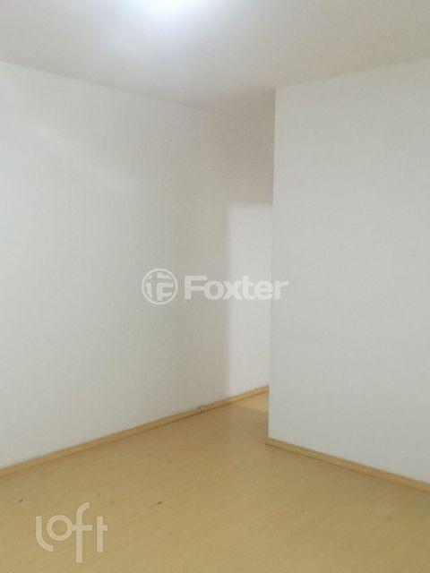 Image 7 - 882993