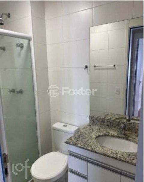 Image 8 - 882995
