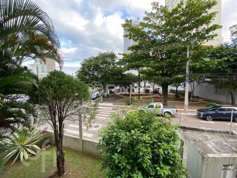 Image 7 - 883000