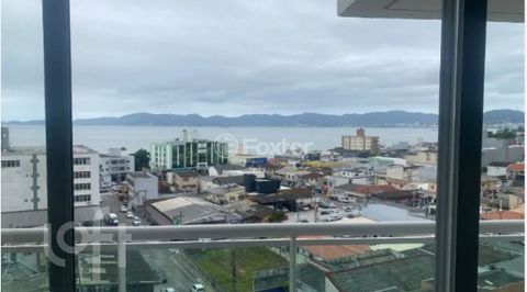 Image 9 - 883001