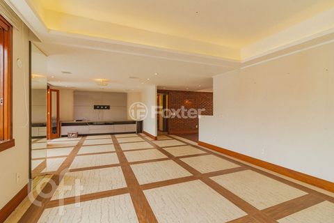 Image 1 - 883003