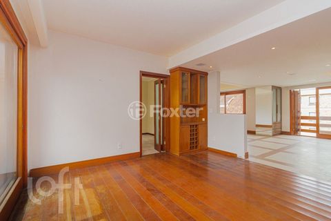 Image 9 - 883003