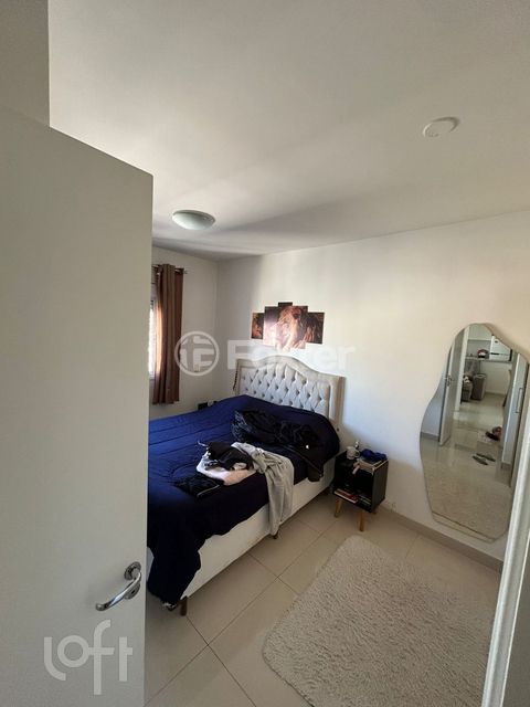 Image 7 - 883019
